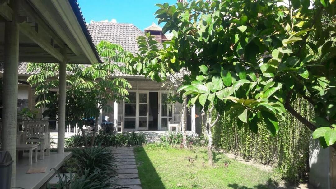 Vista Huts Lembongan Hotel Exterior photo