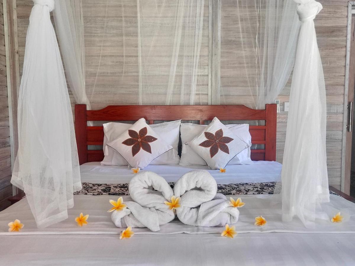 Vista Huts Lembongan Hotel Exterior photo