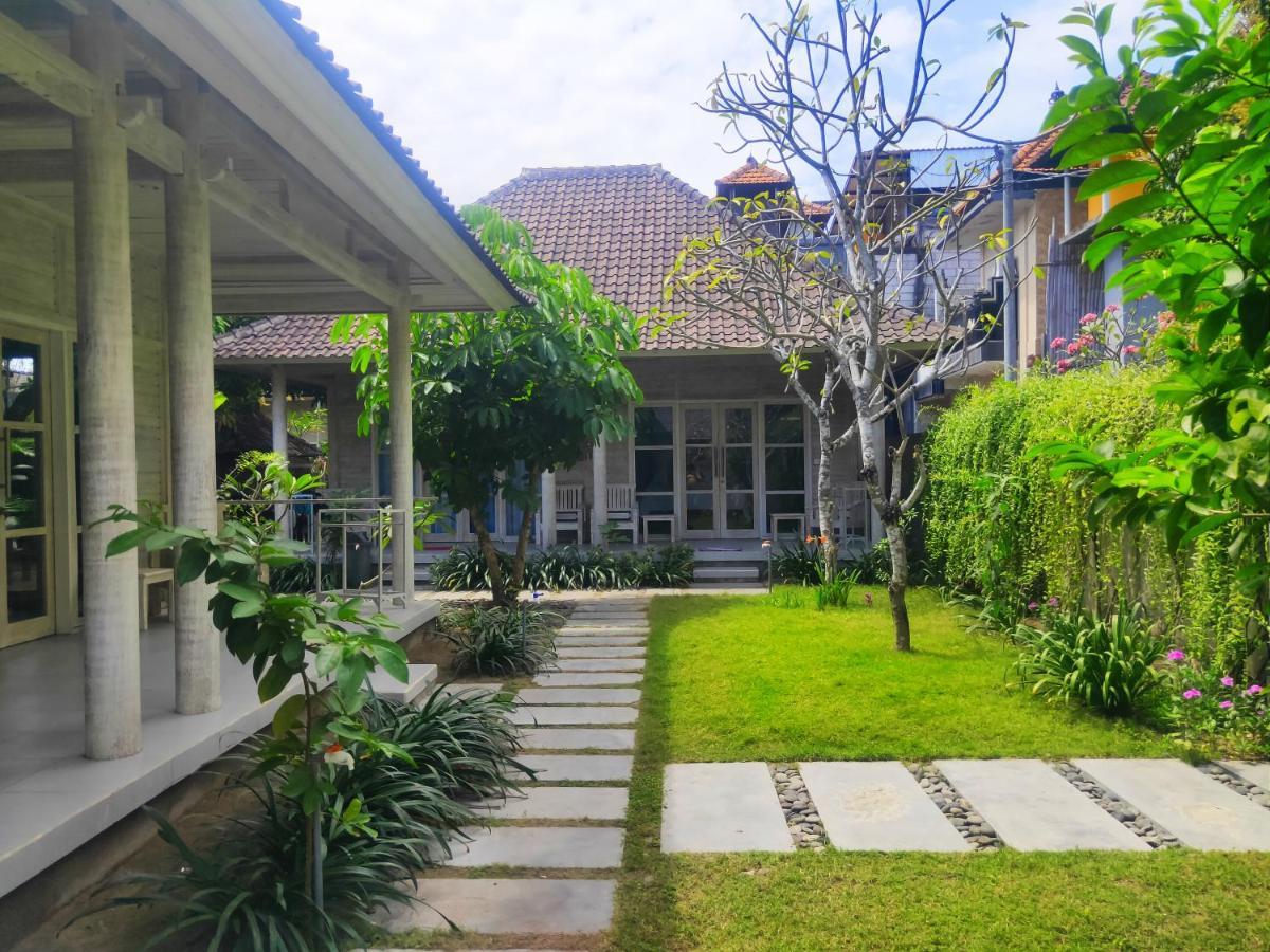 Vista Huts Lembongan Hotel Exterior photo