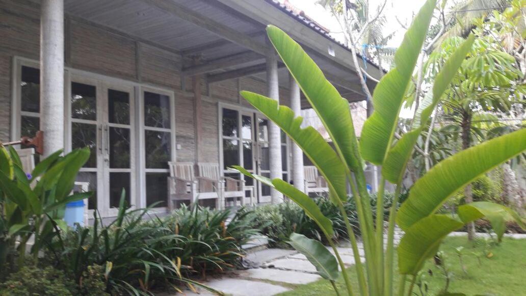 Vista Huts Lembongan Hotel Exterior photo