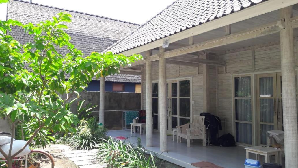 Vista Huts Lembongan Hotel Exterior photo