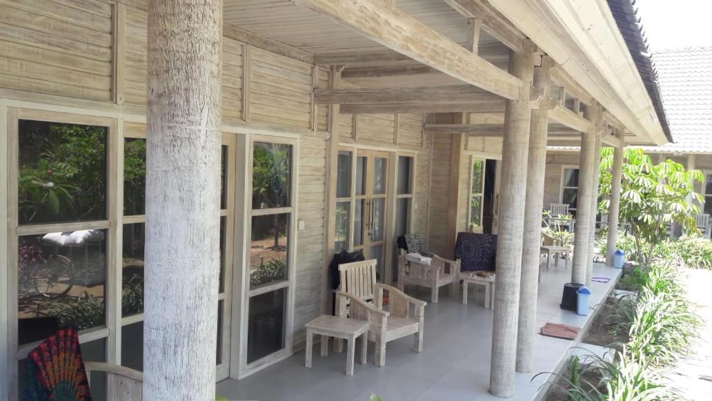 Vista Huts Lembongan Hotel Exterior photo