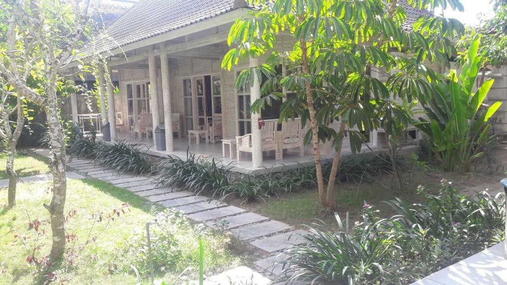 Vista Huts Lembongan Hotel Exterior photo