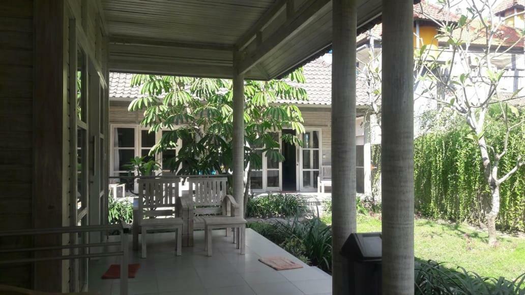 Vista Huts Lembongan Hotel Exterior photo