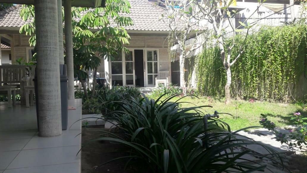 Vista Huts Lembongan Hotel Exterior photo